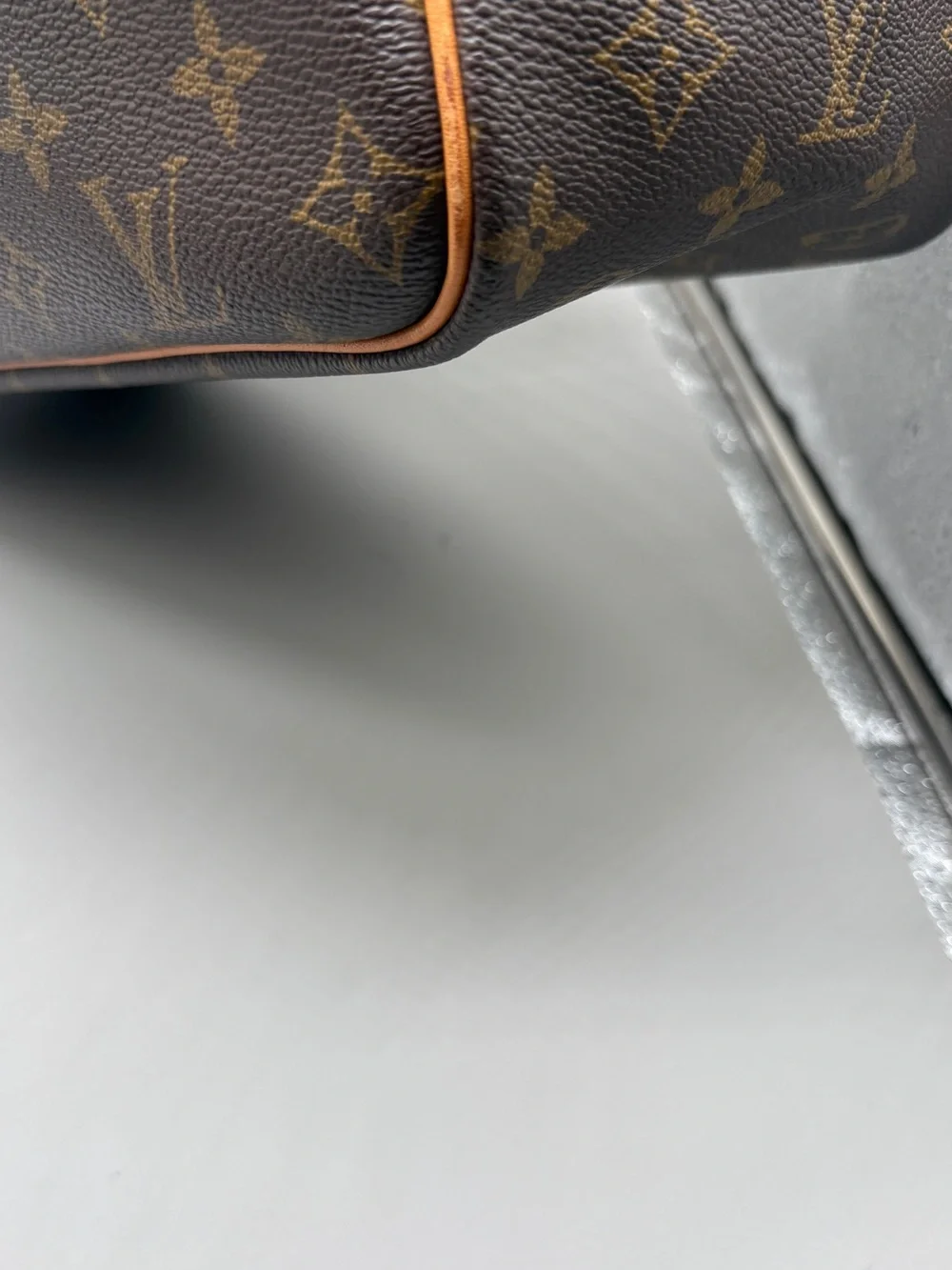Louis Vuitton Deauville Monogram M47270